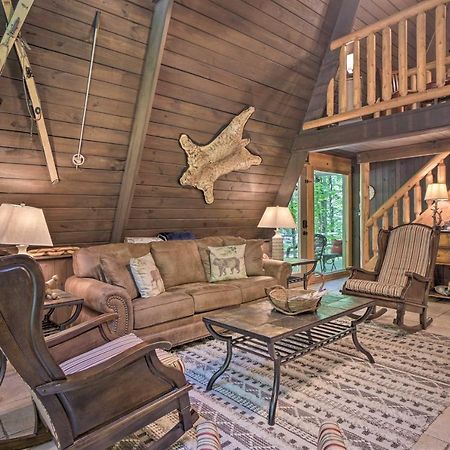 Snuggle Inn In The Heart Of Chalet Village! Gatlinburg Bagian luar foto