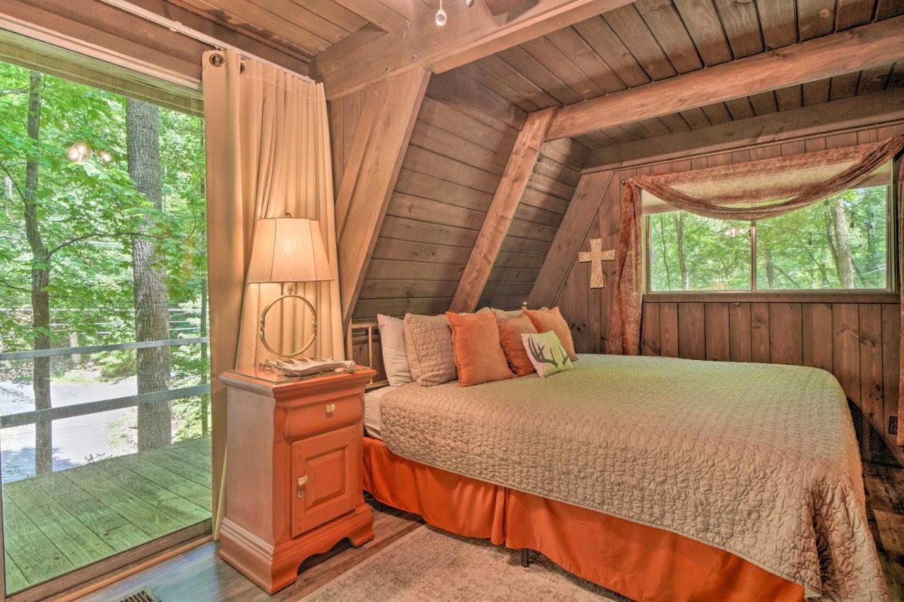 Snuggle Inn In The Heart Of Chalet Village! Gatlinburg Bagian luar foto