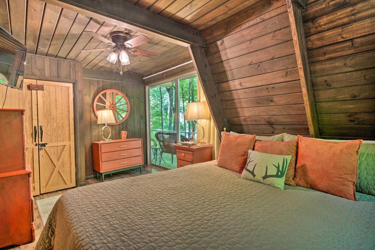 Snuggle Inn In The Heart Of Chalet Village! Gatlinburg Bagian luar foto